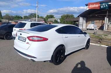 Седан Ford Fusion 2015 в 