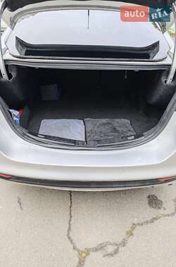 Седан Ford Fusion 2017 в 