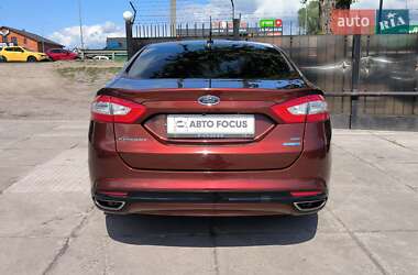 Седан Ford Fusion 2015 в 