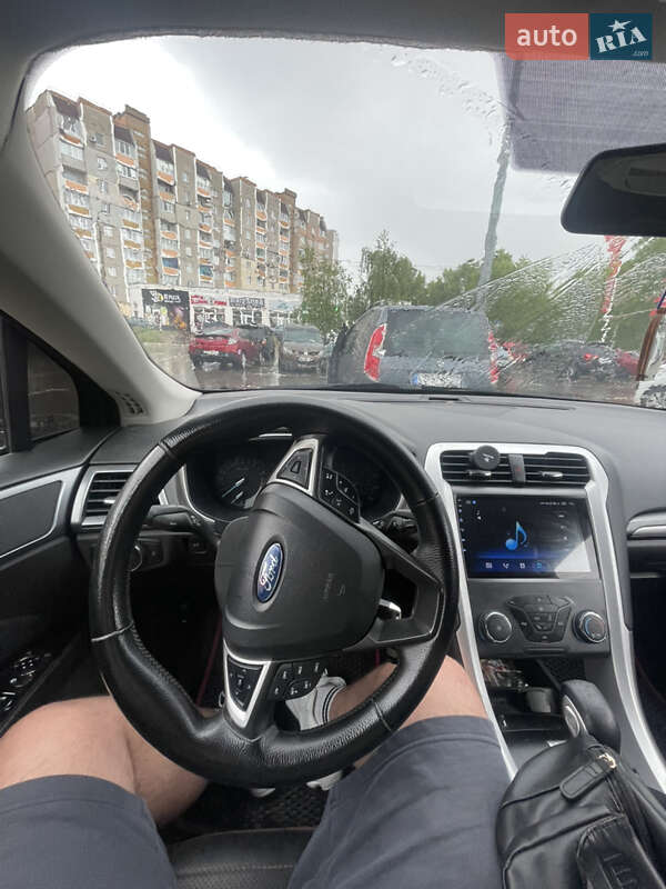 Седан Ford Fusion 2014 в Чернигове