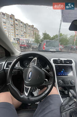 Седан Ford Fusion 2014 в 