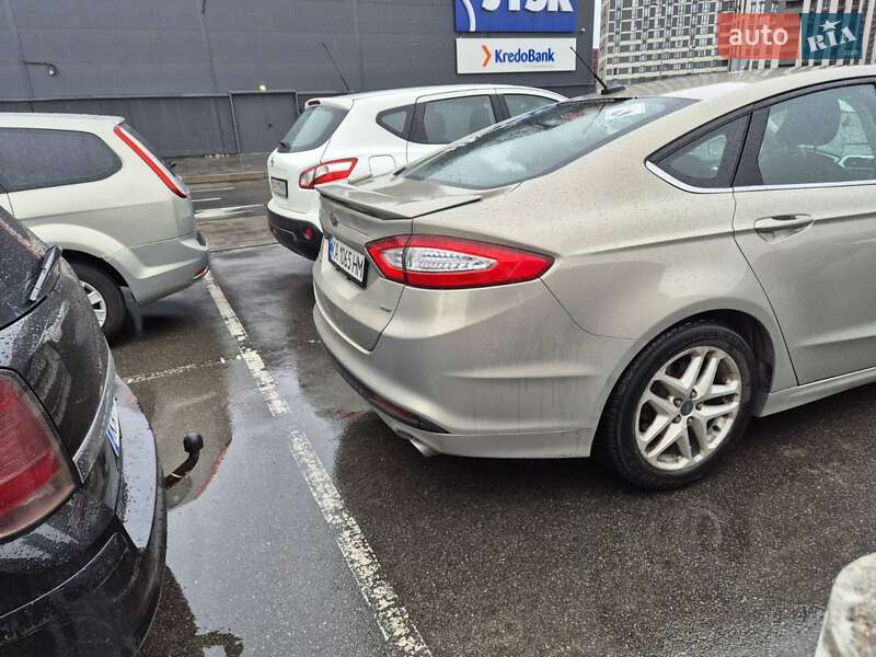 Седан Ford Fusion 2015 в Києві