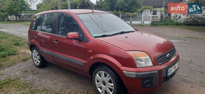 Хэтчбек Ford Fusion 2005 в Ладыжине