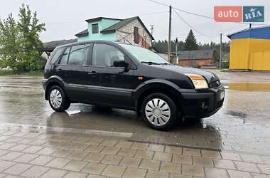 Хэтчбек Ford Fusion 2011 в 