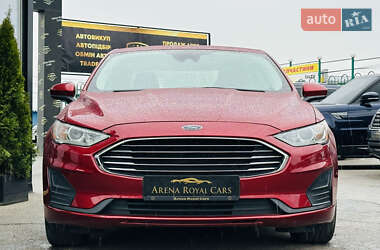 Седан Ford Fusion 2019 в 