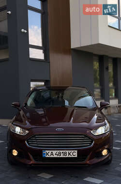 Седан Ford Fusion 2015 в Трускавце