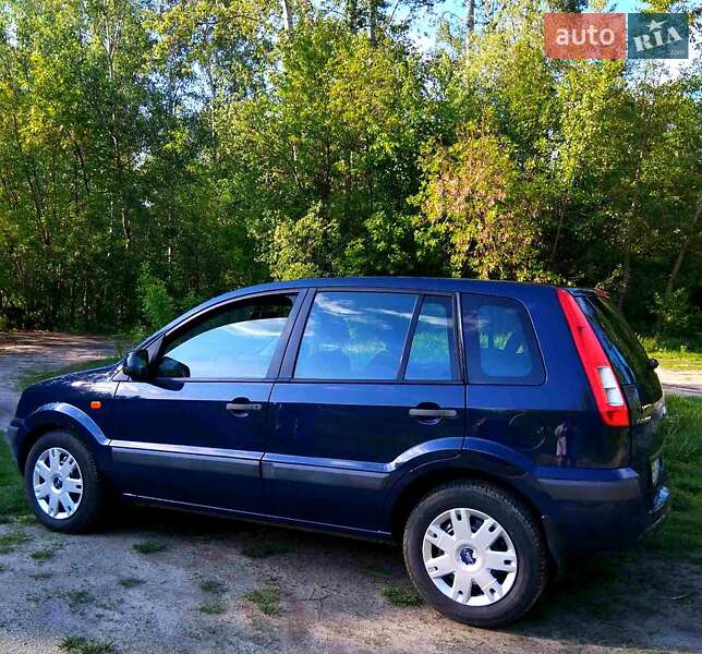 Седан Ford Fusion 2010 в Лубнах