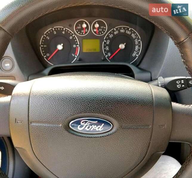 Седан Ford Fusion 2010 в Лубнах