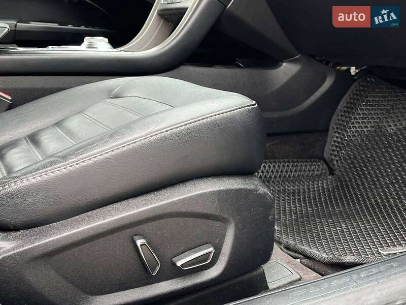 Седан Ford Fusion 2017 в Львове