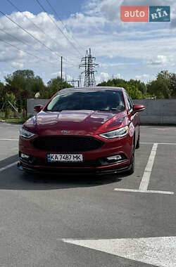 Седан Ford Fusion 2017 в 