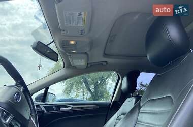 Седан Ford Fusion 2012 в 