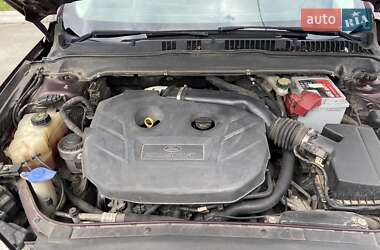 Седан Ford Fusion 2012 в 