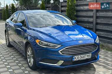 Седан Ford Fusion 2017 в 