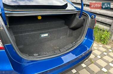 Седан Ford Fusion 2017 в 