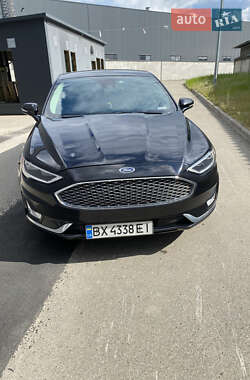 Седан Ford Fusion 2018 в 
