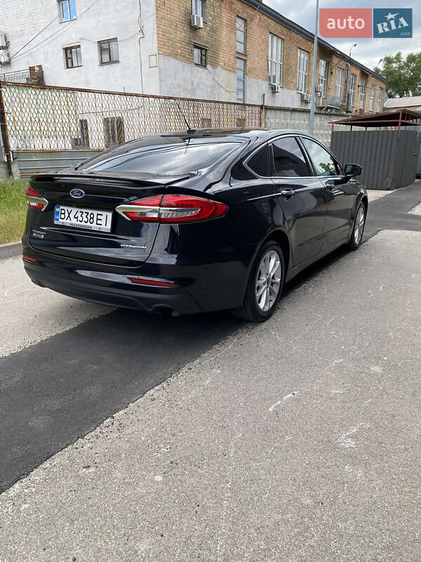 Седан Ford Fusion 2018 в Києві