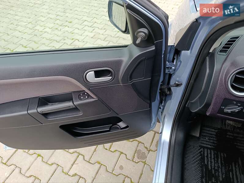 Хэтчбек Ford Fusion 2007 в Ивано-Франковске