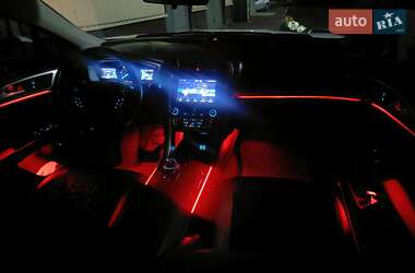 Седан Ford Fusion 2017 в 