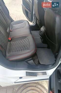 Седан Ford Fusion 2017 в 
