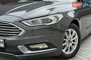Седан Ford Fusion 2016 в 