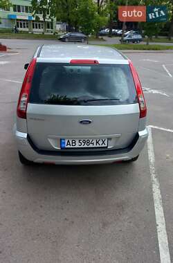 Хэтчбек Ford Fusion 2009 в 