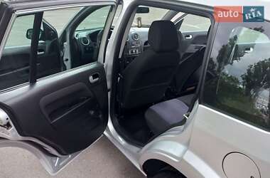 Хэтчбек Ford Fusion 2009 в 