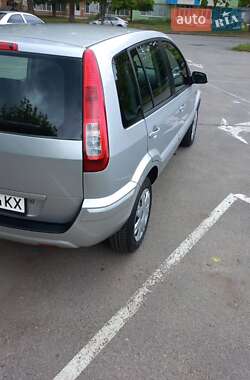Хэтчбек Ford Fusion 2009 в 