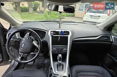 Седан Ford Fusion 2013 в 