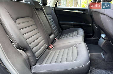 Седан Ford Fusion 2014 в 