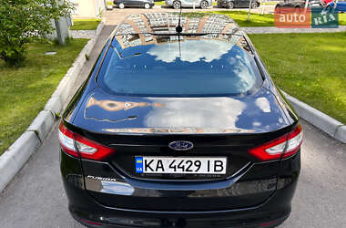 Седан Ford Fusion 2014 в 