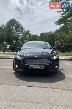 Седан Ford Fusion 2015 в 