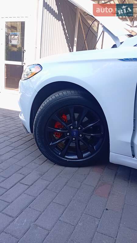 Седан Ford Fusion 2017 в Киеве