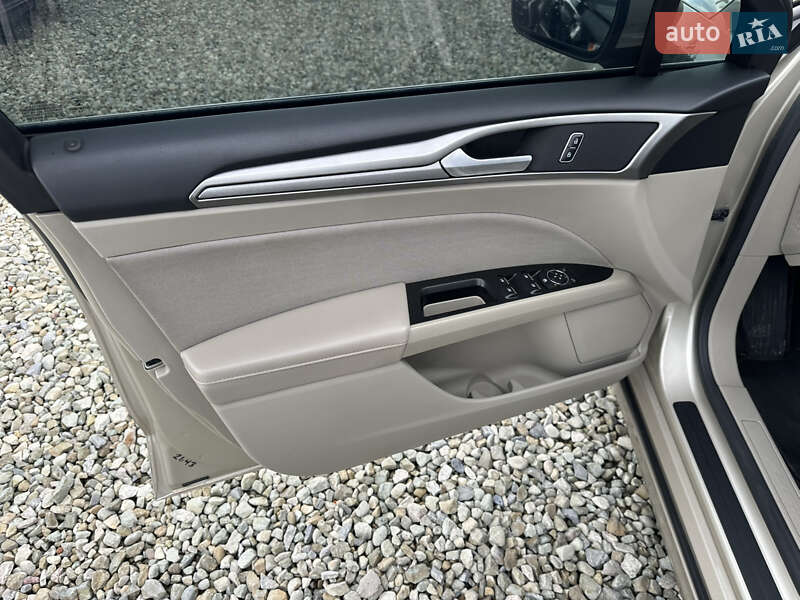 Седан Ford Fusion 2016 в Ивано-Франковске