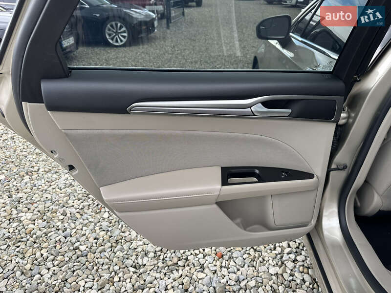 Седан Ford Fusion 2016 в Ивано-Франковске
