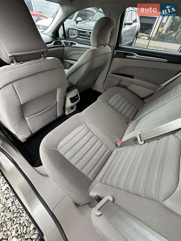 Седан Ford Fusion 2016 в Ивано-Франковске