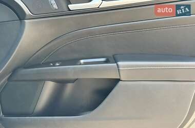 Седан Ford Fusion 2018 в 