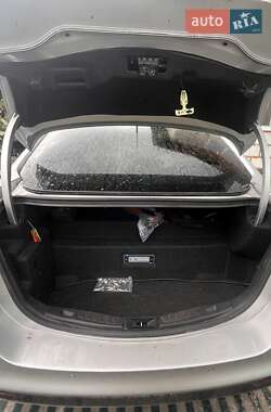 Седан Ford Fusion 2013 в 