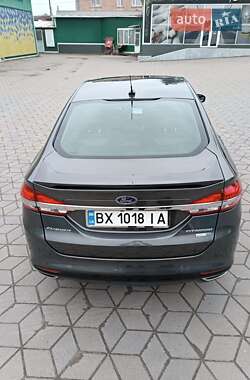 Седан Ford Fusion 2018 в 