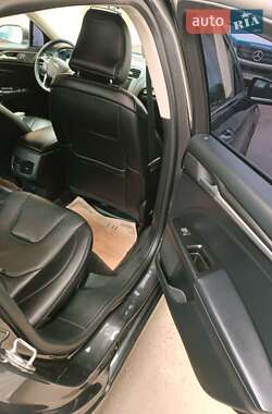 Седан Ford Fusion 2018 в 