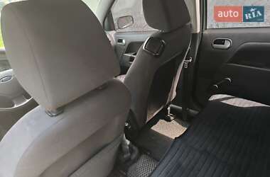 Хэтчбек Ford Fusion 2005 в 
