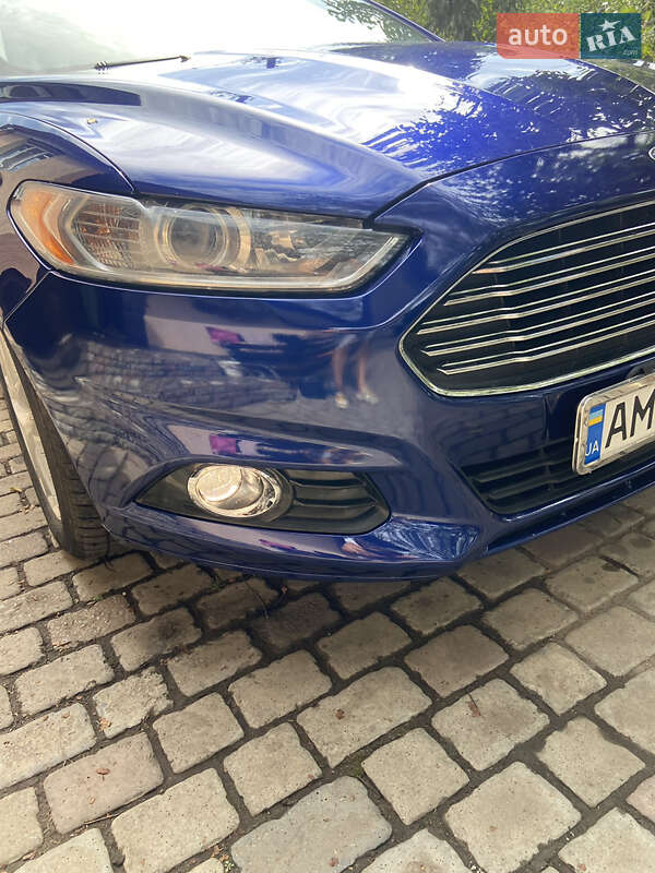 Седан Ford Fusion 2015 в Житомирі
