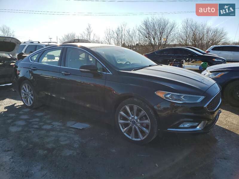 Седан Ford Fusion 2017 в Львове