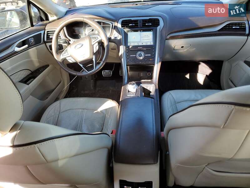 Седан Ford Fusion 2017 в Львове