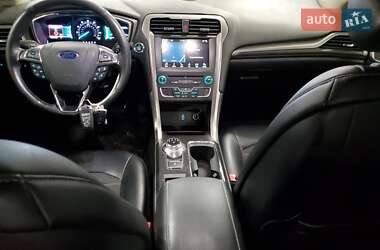 Седан Ford Fusion 2017 в 