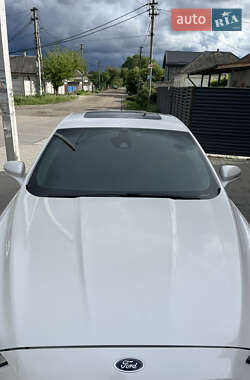 Седан Ford Fusion 2012 в 