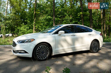 Седан Ford Fusion 2016 в 