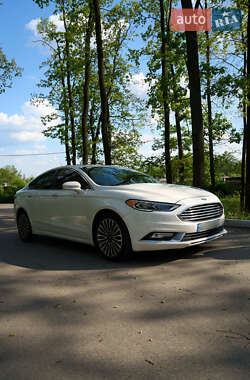 Седан Ford Fusion 2016 в 