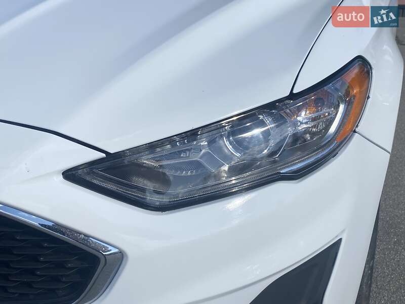 Седан Ford Fusion 2019 в Днепре