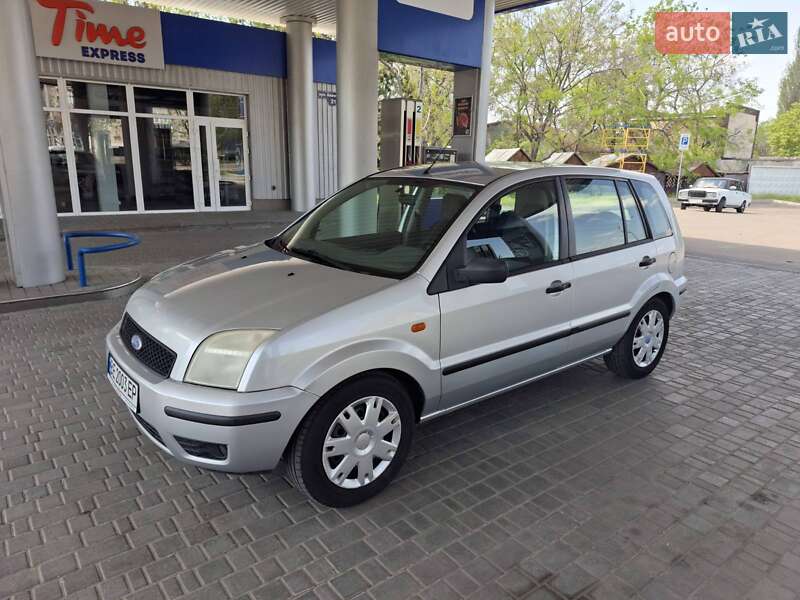 Хетчбек Ford Fusion 2003 в 