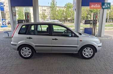 Хетчбек Ford Fusion 2003 в 
